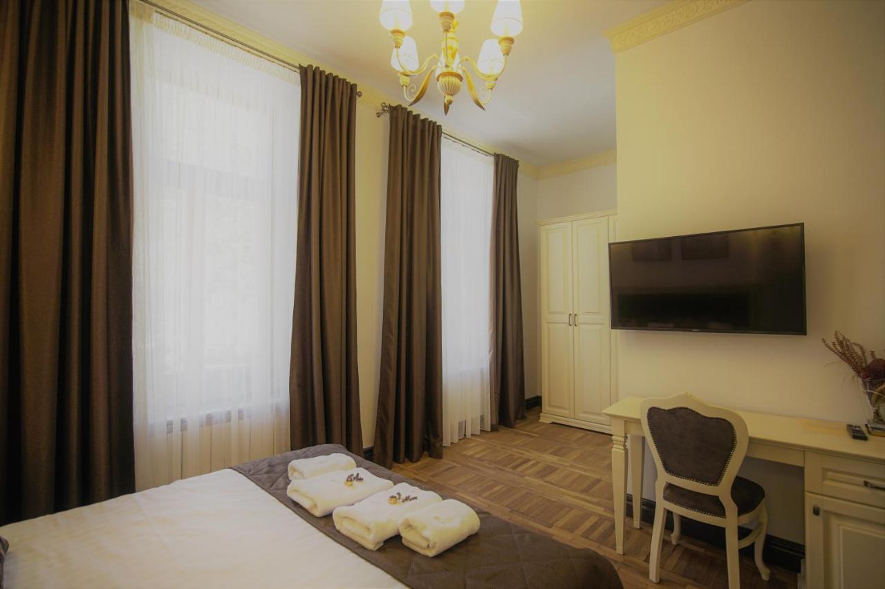 La Curtea Domneasca Hotel เปียตราเนียมซ์ ภายนอก รูปภาพ